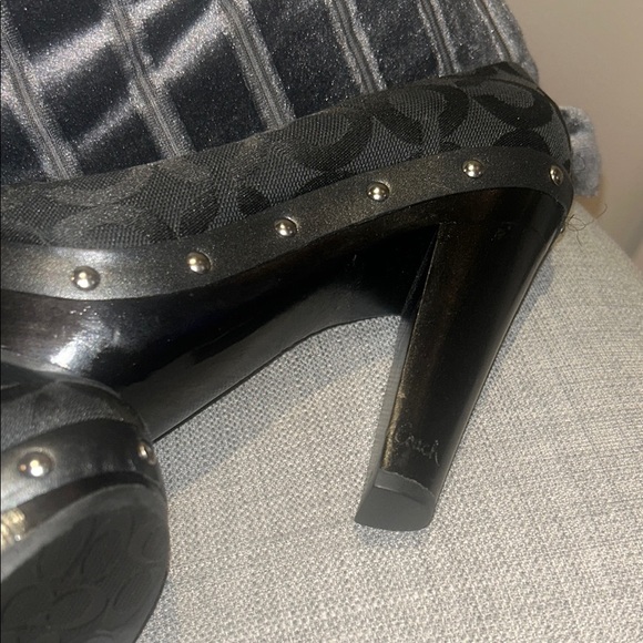 Coach Size 5 Elegant Black Platform Heels - Picture 9 of 9